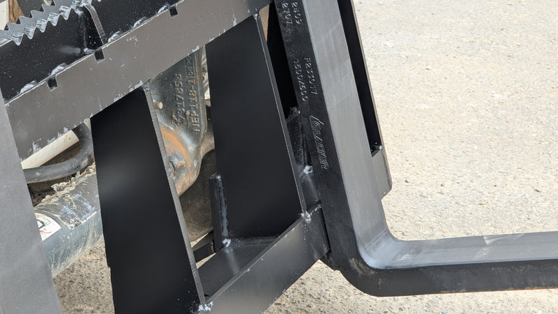 8000 LB Pallet Forks | Glacier