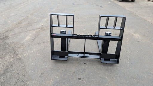 Glacier 8000 pallet forks on pavement, front view of the walk-through frame and blades