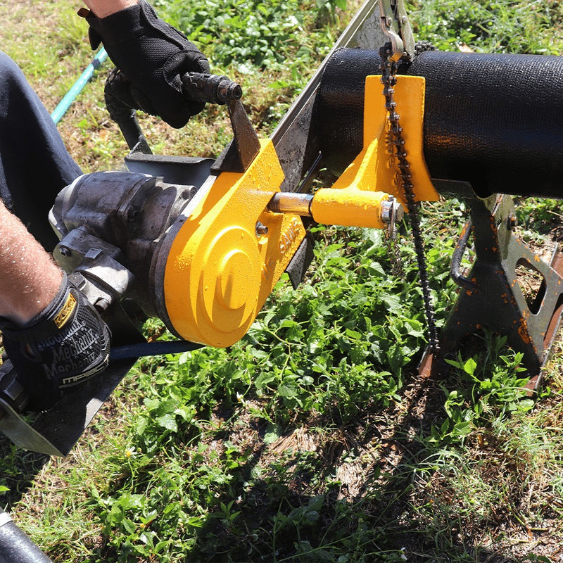 ACH-GB clamped to a pipe for a bottom-up cut